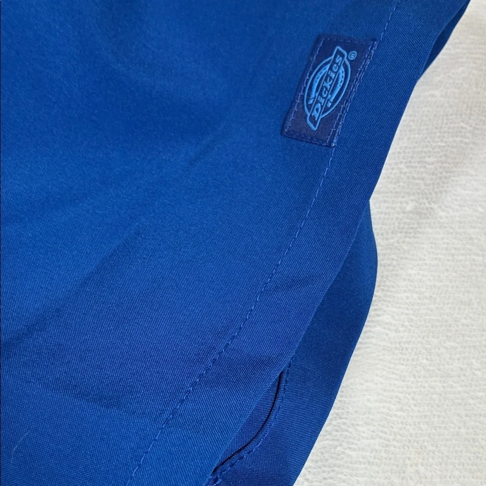 Dickies Blue V-Neck Scrub Top and Pants Set EDS Collection - Picture 4 of 11